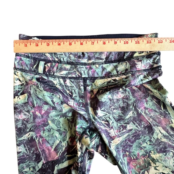 Lululemon Leggings Bundle Size 4 Purple & Green Abstract Print set of 2 leggings - Picture 4 of 9